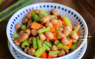 香芹花生米的美味做法（在家也能尝到餐馆级的口感）