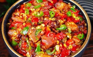 手把手教你制作美味的香辣拌面（口感醇香，辣味十足，让你垂涎三尺的家常美食）