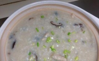 健康营养，家常美味——以香菇青菜鸡肉粥为例（学会这道粥，让你受益一生）
