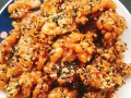咸核桃仁的制作方法（口感酥脆，健康美味的零食）