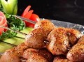 五彩蔬羊肉串的美食魅力（健康美食，色香味俱佳）