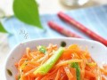 蒜苗红烧白萝卜的做法（家庭美食推荐，轻松学会红烧白萝卜的做法）