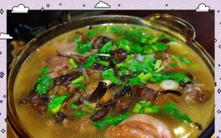 榛蘑炖鸡腿，营养美味一锅烹（家常味道，营养搭配，挑战你的味蕾）