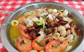 美味三鲜鸡汤米线的制作（制作过程详解，口感绝佳）