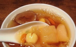 银耳雪梨润肺汤，解决肺部问题的良方（以食材为药，从根本上改善肺部健康）