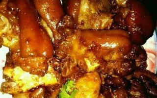 无花果炖猪脚，营养丰富的美味佳肴！（探秘无花果炖猪脚的健康营养与制作方法）