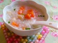 小胡萝卜鸭腿粥的做法（一道美味又营养的家常粥）