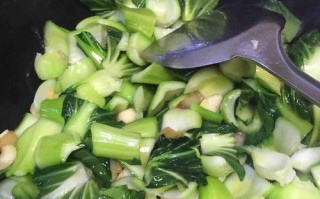 油渣青笋片的制作方法（健康美味，家庭自制）