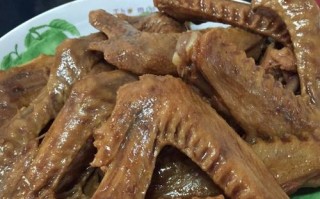 香辣卤鸭翅的制作方法（教你做一道美味的香辣卤鸭翅）