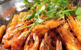 美味可口的油焖香辣虾（辣味十足，口感鲜美，做法简单易学）