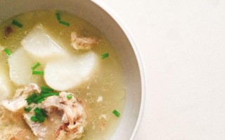 家常鸭菇汤的制作方法（一锅美味温暖的家常菜）