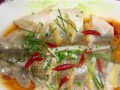紫苏鲈鱼的美食烹饪技巧（色香味俱佳的高级餐桌必备，快来学习制作吧！）