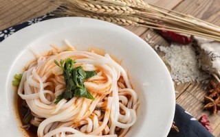 烫米皮，古法传承的美食（如何制作传统口感的烫米皮？）