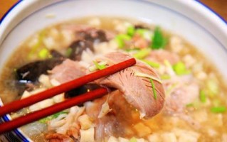 陕西特色美食——肉夹馍制作方法（手把手教你制作正宗肉夹馍，吃货福利来啦！）
