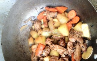 鸭肉焖胡萝卜，美味健康的菜肴制作（享受健康生活，尝试鸭肉焖胡萝卜）