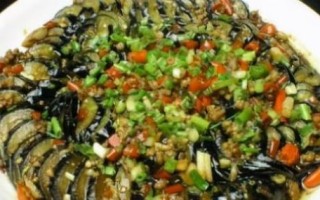 五彩黄金卷，烹制中的美食艺术（精选多种食材，味道丰富，健康又美味）