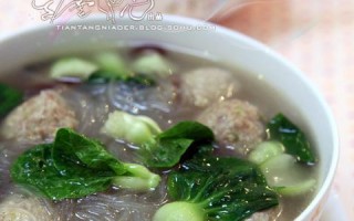 羊肉丸子粉丝汤的做法（家常美味，暖心又暖胃的汤菜）