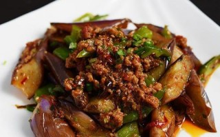 水煮茄子，健康又美味（享受简单做法带来的口感盛宴）