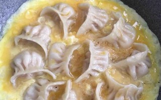 手把手教你制作美味的土豆泥抱蛋（以土豆泥为外壳的软嫩蛋丸，口感香浓，美味无比！）