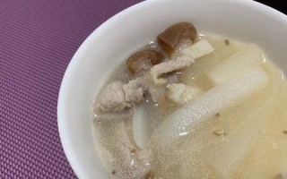瘦肉萝卜汤，一道滋补又养生的佳肴（体验秋季营养美味，探索瘦肉萝卜汤的制作方法）
