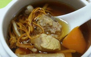 家常菜新鲜石斛虫草花炖排骨的做法（中医养生美食，健康味蕾享受）