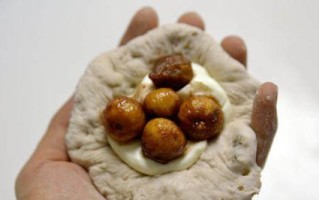 无花果小老鼠的制作方法（让孩子爱上动手DIY，轻松制作可爱无花果小老鼠）