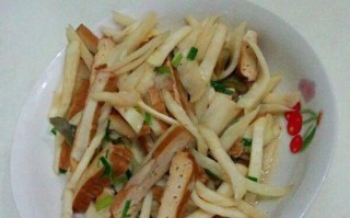 美味健康，香干茭白炒肉丝的做法（口感细腻，营养丰富，家常小炒的首选）