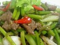 蒜薹牛肉的家常做法（健康美味的家常菜肴）