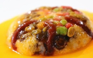 椰香杂粮八宝饭的制作方法（传统口味融合新元素，让你爱上杂粮）