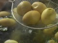 如何用甜艾草煮出美味的鸡蛋？（用甜艾草煮鸡蛋的做法及其健康好处）