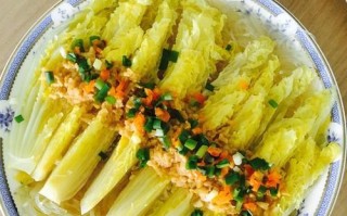 鸭蛋黄蒸娃娃菜的家常做法（鲜嫩蔬菜蒸出鸭香浓郁，营养又美味）
