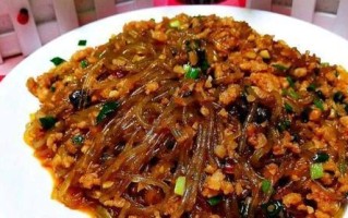 五彩粉条的制作方法（让你的餐桌更加丰富多彩的五彩粉条做法）