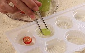 手工水晶果冻制作全攻略（15个小贴士教你做出味美色艳的水晶果冻）