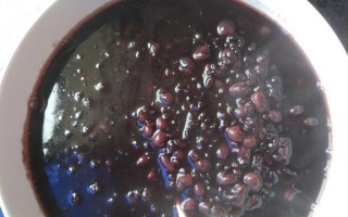 香芋黑米红豆粥的做法（浓香细滑，口感独特，营养丰富的健康粥）
