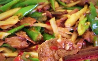 小炒牛肉片的做法（一道简单易学的中式家常菜）
