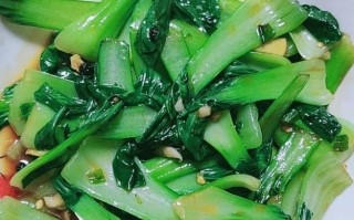 蒜泥油菜的做法（家常做法，让你在家也能吃到饭店的味道）