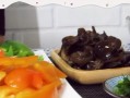 彩椒拌黑木耳，清爽美味一夏（打造清新口感，营养美食来袭）