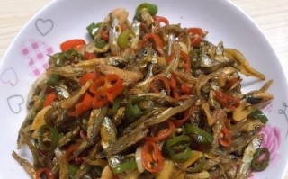 以小鱼仔炒辣椒，辣中带香的美味佳肴（学会这道菜，让你的厨艺更上一层楼）