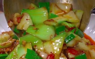 如何制作美味下饭小白菜（以腌制为方法，轻松做出美味佳肴）