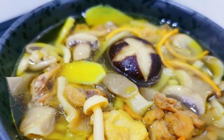美味营养的肉末杂菇汤（家常料理，简单易学，滋味十足）