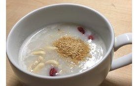 营养早餐美味又健康，尝试燕麦牛奶花生粥（打造营养早餐的绝佳选择，简单易做的燕麦牛奶花生粥）