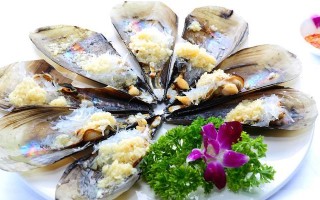 《美味营养的蒜蓉海带制作方法》（简单易学，让你轻松尝遍美味）