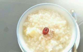 以鲜淮山瘦肉粥为主食的健康生活（做法简单，口感绵密，适合各个年龄层的美味粥品）