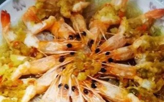 蒜蓉鱼翅蒸大虾的做法（口感鲜美，营养丰富，学会这一招让你成为厨艺高手）