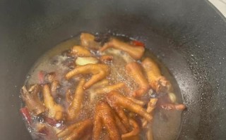 香卤鸡爪，美味可口的下酒佳品（手抓香卤鸡爪，做法大揭秘）