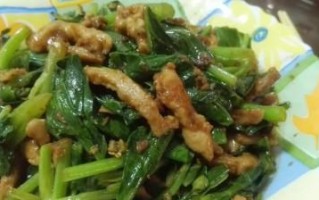 肉丝炒芥兰，营养又美味（家常美食，健康又经典）