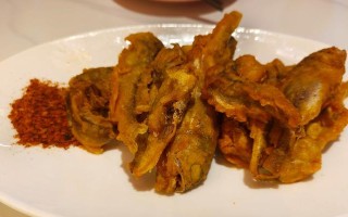 香炸黄花鱼的做法（让你轻松掌握家庭厨艺，美味又健康）