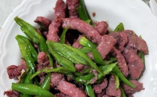家常美食大赏——以线椒牛柳为主题的做法（清淡营养口感绝佳，轻松入口让你回味无穷）
