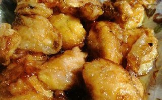 让你难以忘怀的香蕉拔丝甜品（用香蕉打造甜品美味，令人流连忘返）