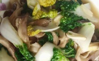 爽口清淡以西红柿炒蘑菇油菜（家常菜谱）